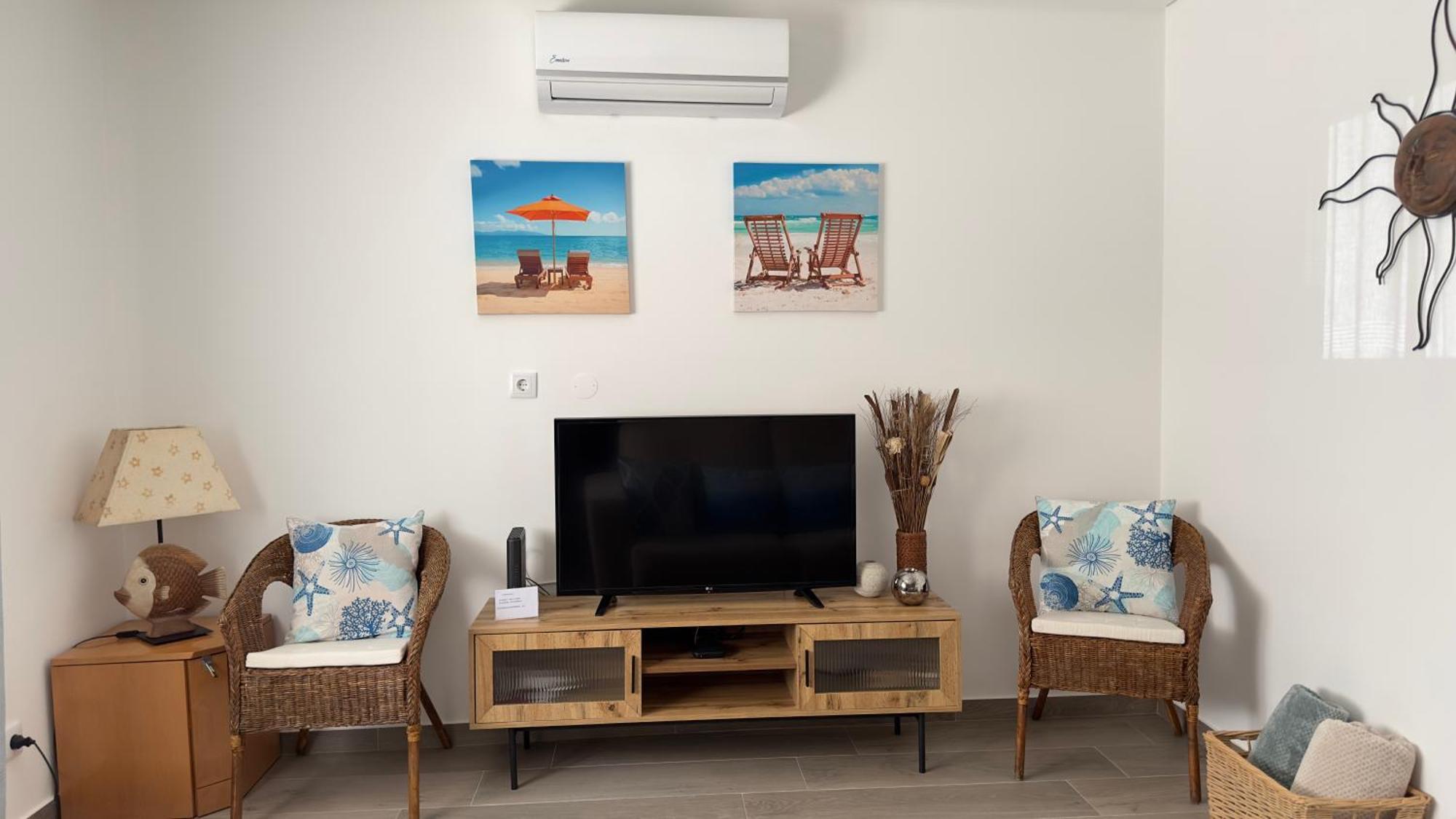 Cristal House 250 Meters From Monte Gordo Beach Exterior photo